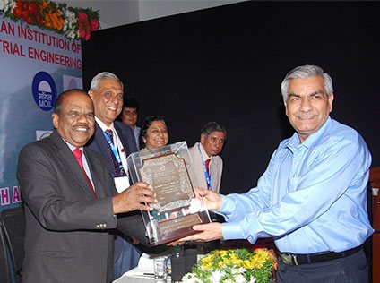 आईआईआईई ने बीपीसीएल को निष्पादन उत्कृष्टता पुरस्कार प्रदान किया